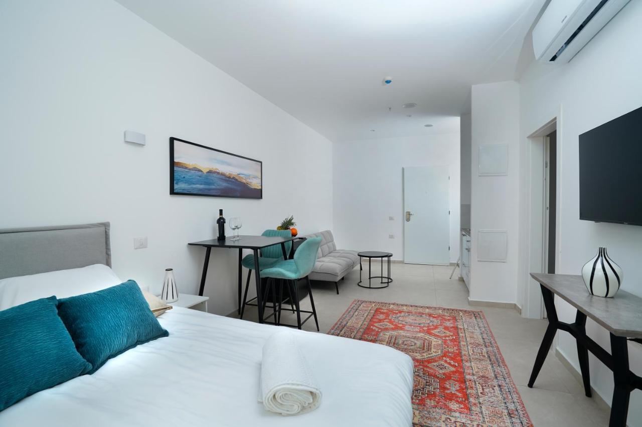 Hi-Yam Seaview Apartments & Suites - יש ממ"ד Bat Jám Kültér fotó