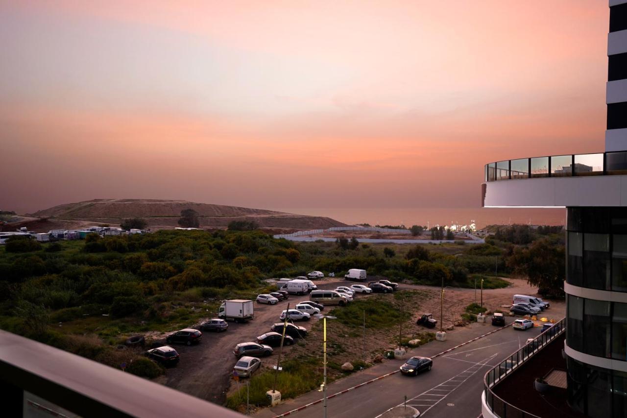 Hi-Yam Seaview Apartments & Suites - יש ממ"ד Bat Jám Kültér fotó