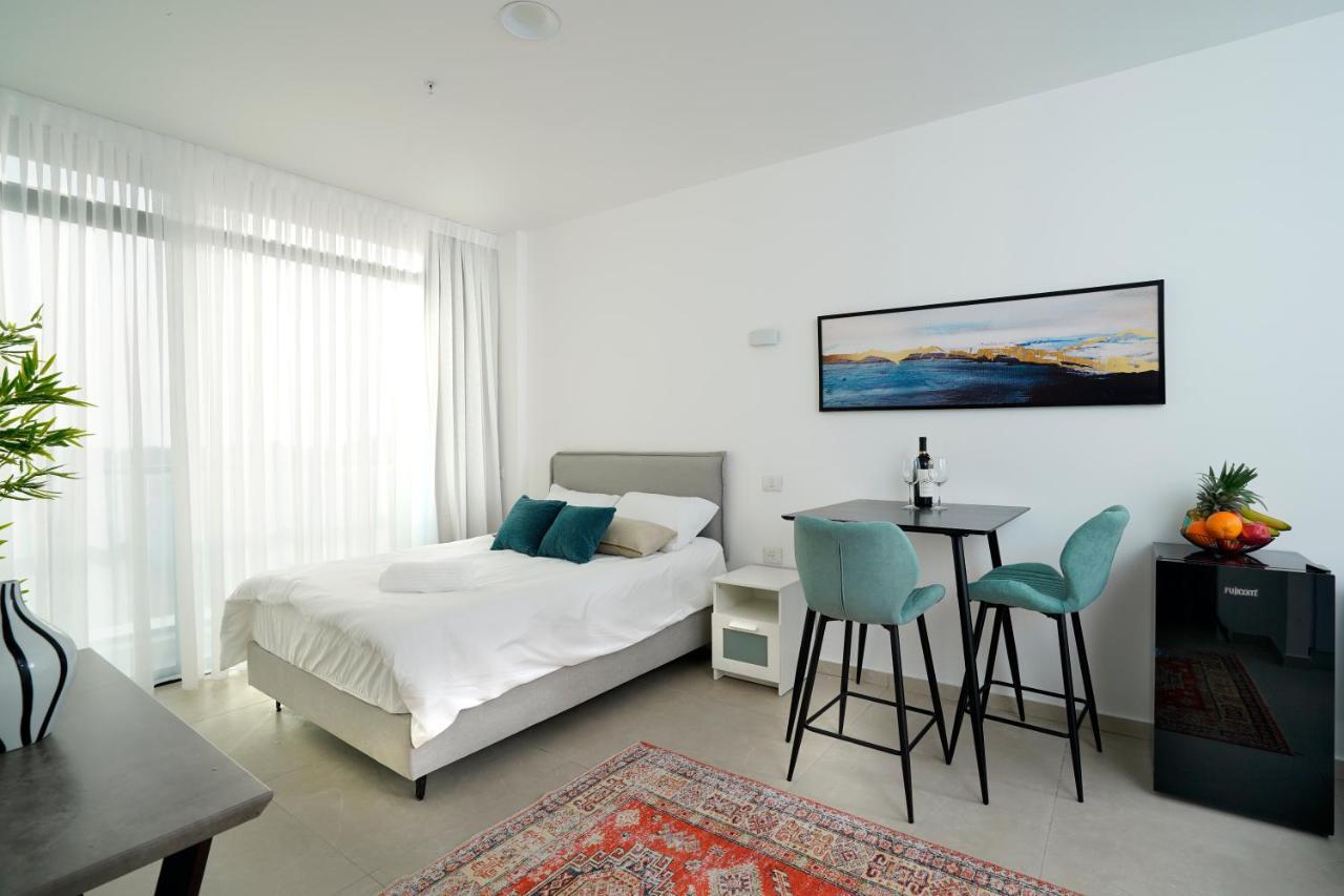 Hi-Yam Seaview Apartments & Suites - יש ממ"ד Bat Jám Kültér fotó