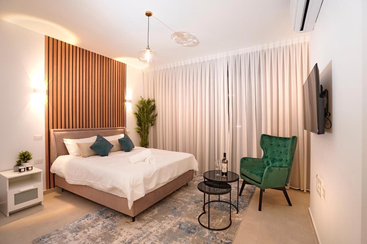 Hi-Yam Seaview Apartments & Suites - יש ממ"ד Bat Jám Kültér fotó