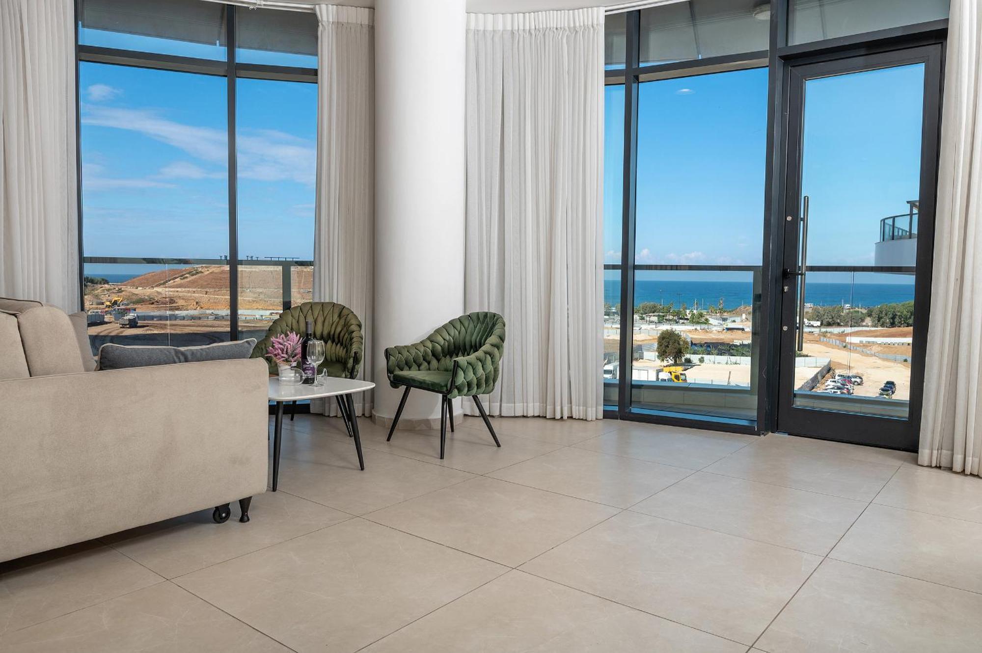Hi-Yam Seaview Apartments & Suites - יש ממ"ד Bat Jám Kültér fotó