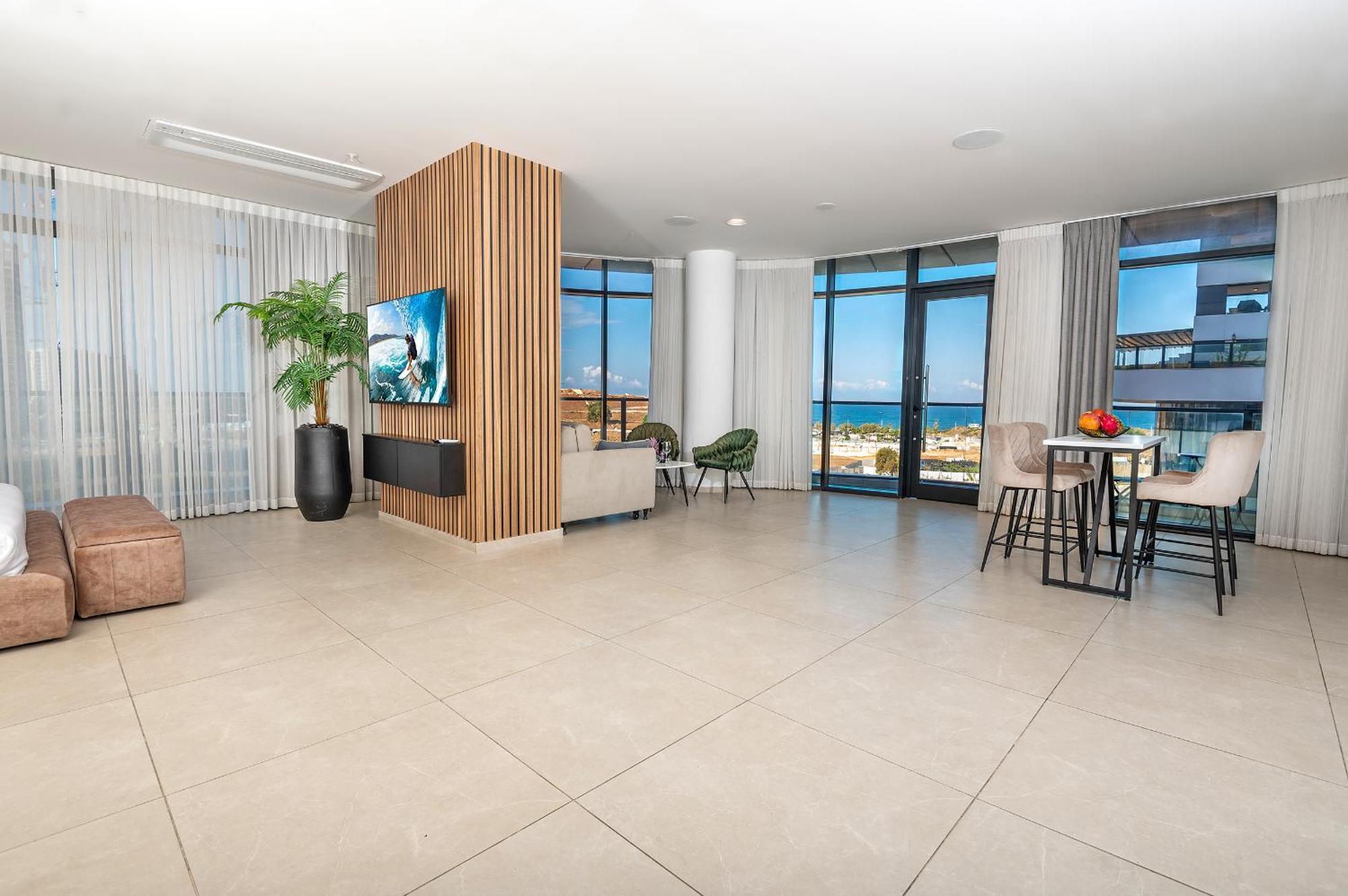 Hi-Yam Seaview Apartments & Suites - יש ממ"ד Bat Jám Kültér fotó