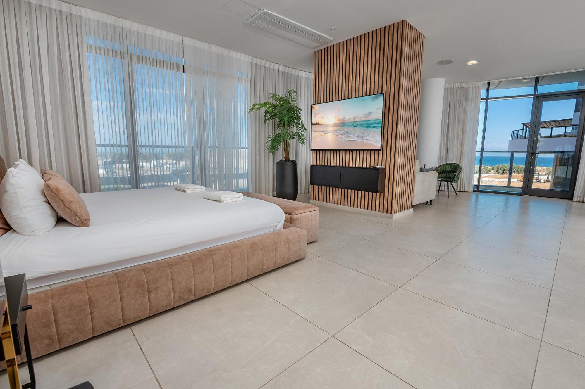 Hi-Yam Seaview Apartments & Suites - יש ממ"ד Bat Jám Kültér fotó