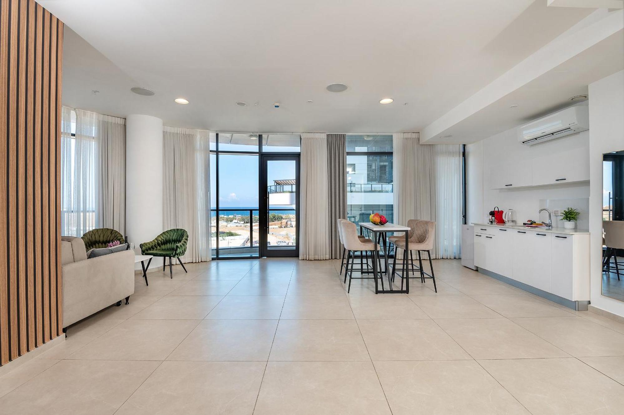 Hi-Yam Seaview Apartments & Suites - יש ממ"ד Bat Jám Szoba fotó