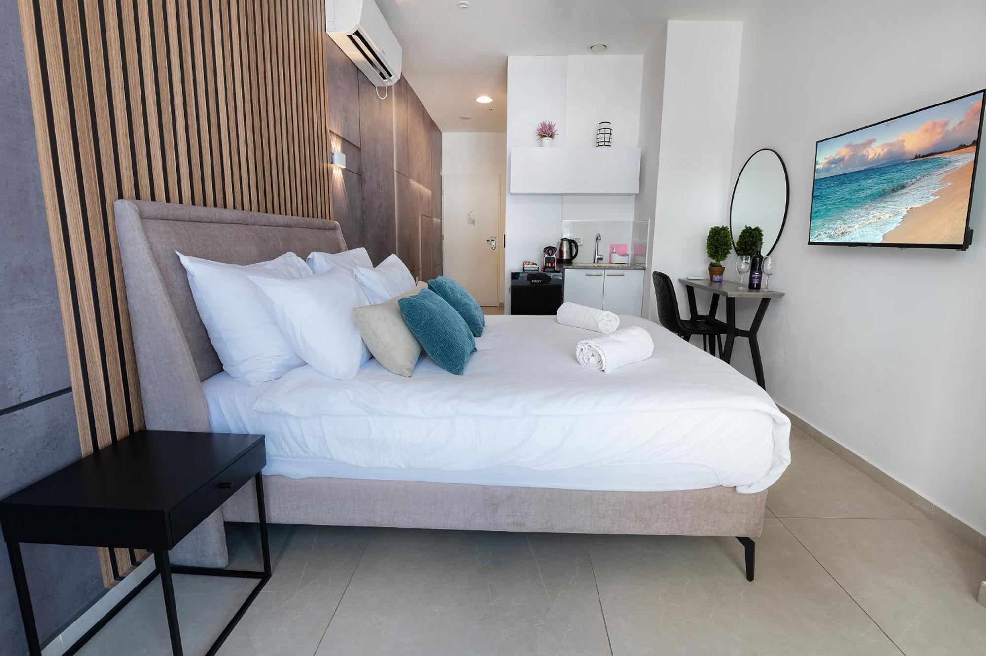 Hi-Yam Seaview Apartments & Suites - יש ממ"ד Bat Jám Szoba fotó