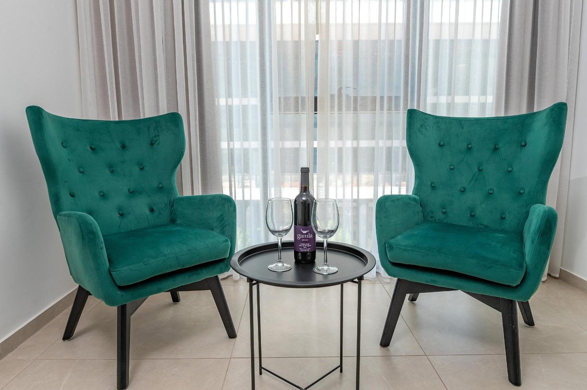 Hi-Yam Seaview Apartments & Suites - יש ממ"ד Bat Jám Szoba fotó