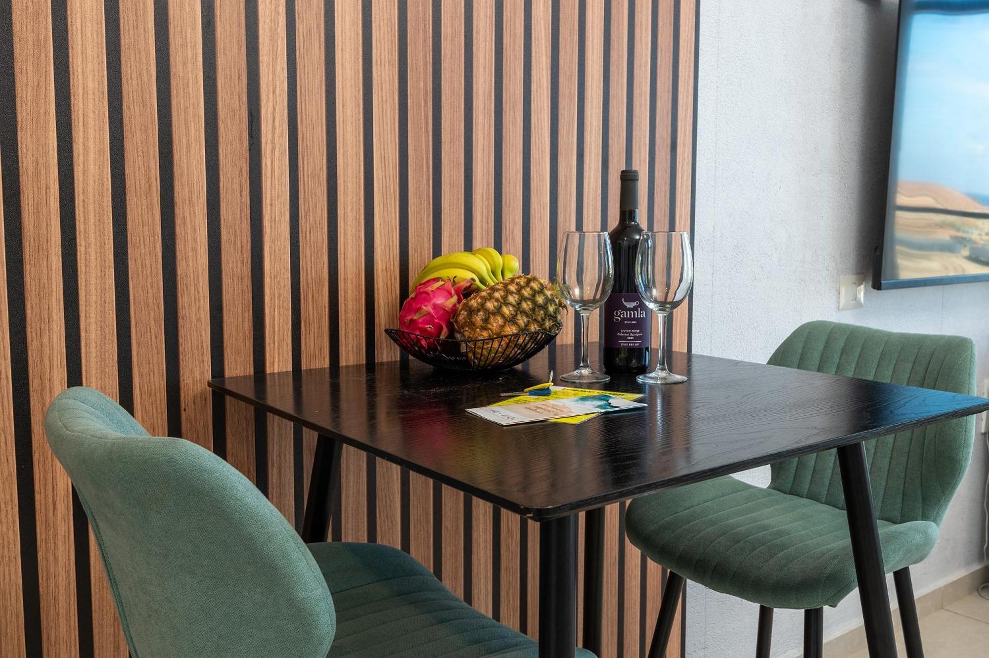 Hi-Yam Seaview Apartments & Suites - יש ממ"ד Bat Jám Szoba fotó