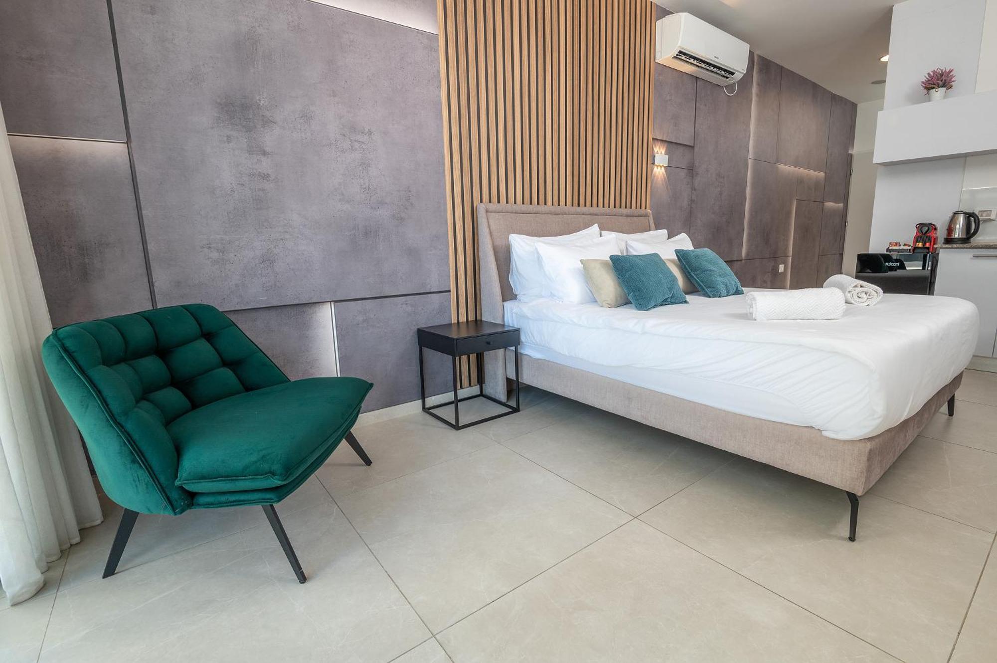 Hi-Yam Seaview Apartments & Suites - יש ממ"ד Bat Jám Szoba fotó